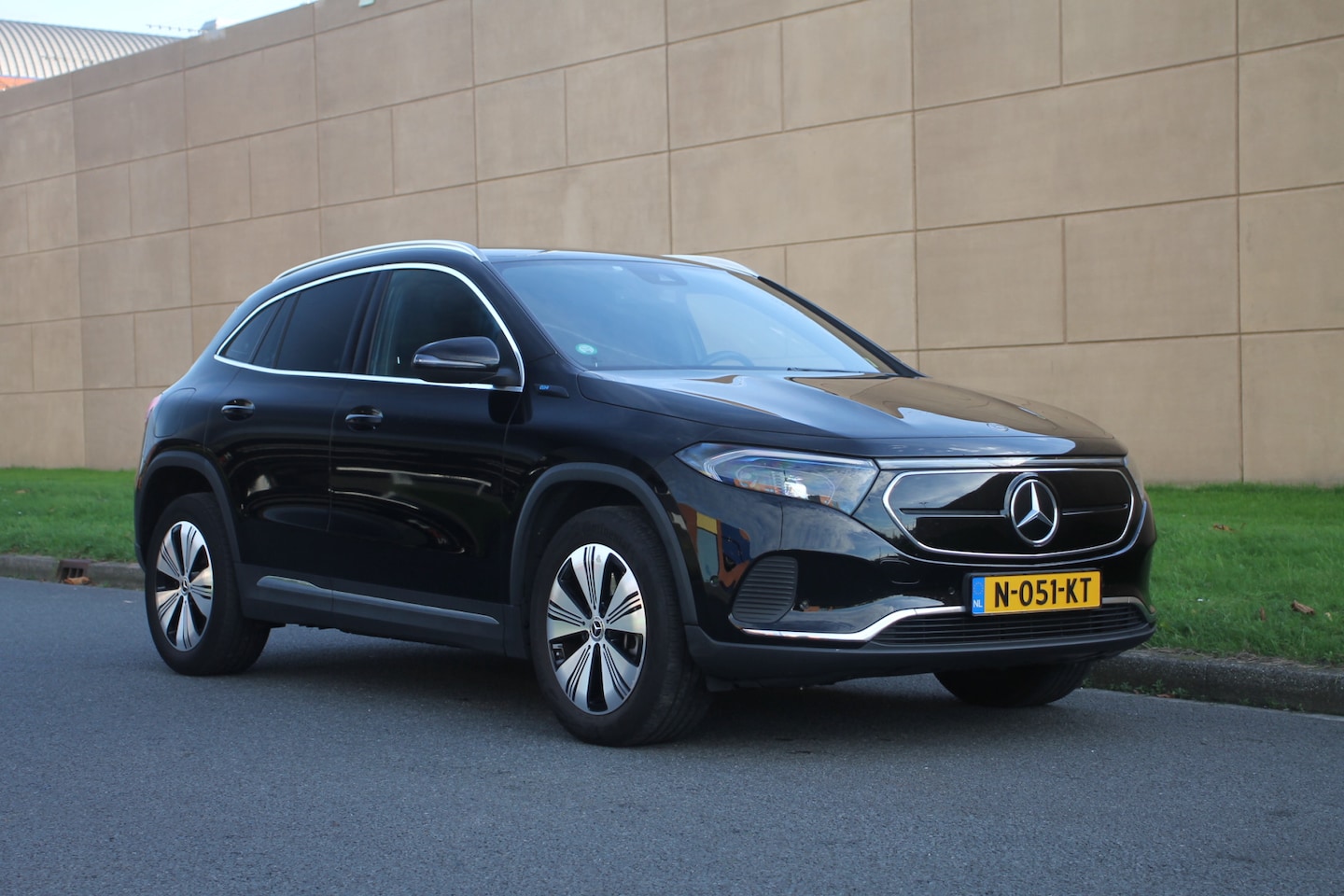Mercedes-Benz EQA - 250 Business Solution Luxury 67 kWh Lees tekst! - AutoWereld.nl
