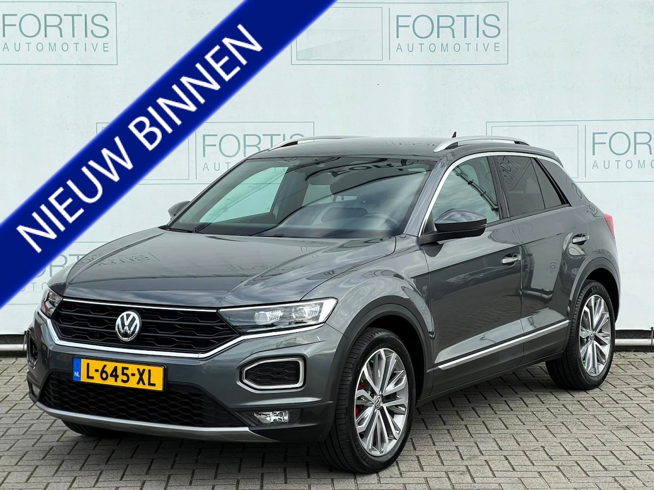 Volkswagen T-Roc - 1.5 TSI Sport Business R CAMERA | TREKHAAK | NETTE AUTO | VIRTUAL COCKPIT | - AutoWereld.nl