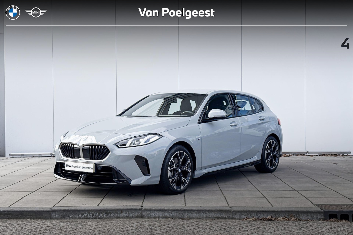 BMW 1-serie - 120 i M-Sport Pro 19 Inch / Adaptief M Onderstel / Stoelverwarming / Driving Assistant - AutoWereld.nl