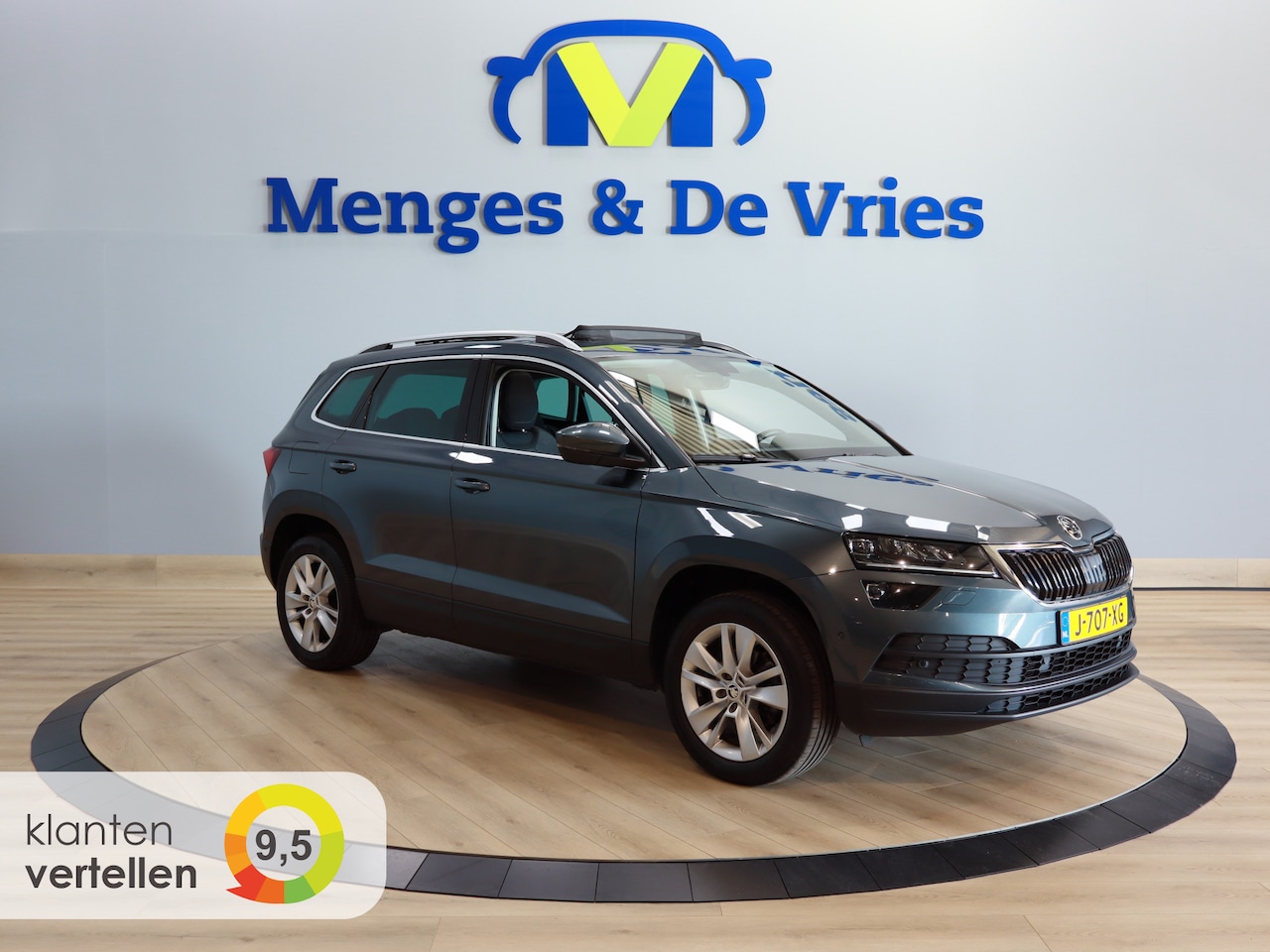Skoda Karoq - 1.5 TSI ACT Business Edition Plus Airco ECC | Panorama | Trekhaak | Camera | LED | Cruise - AutoWereld.nl