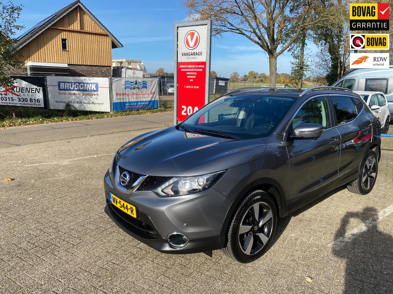 Nissan Qashqai - 1.2 Tekna | Trekhaak | Cruice Control | Stoelverwarming | Panoramadak - AutoWereld.nl