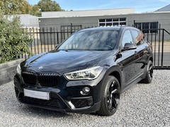 BMW X1 - sDrive18i Aut Navi|Camera|Leer|Keyles|LED Zwart
