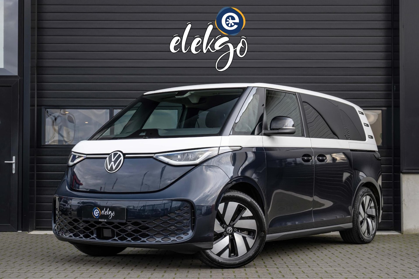 Volkswagen ID. Buzz - 1st Max 77kWh|Stoel+Stuur verw|Ambi|Carplay| - AutoWereld.nl