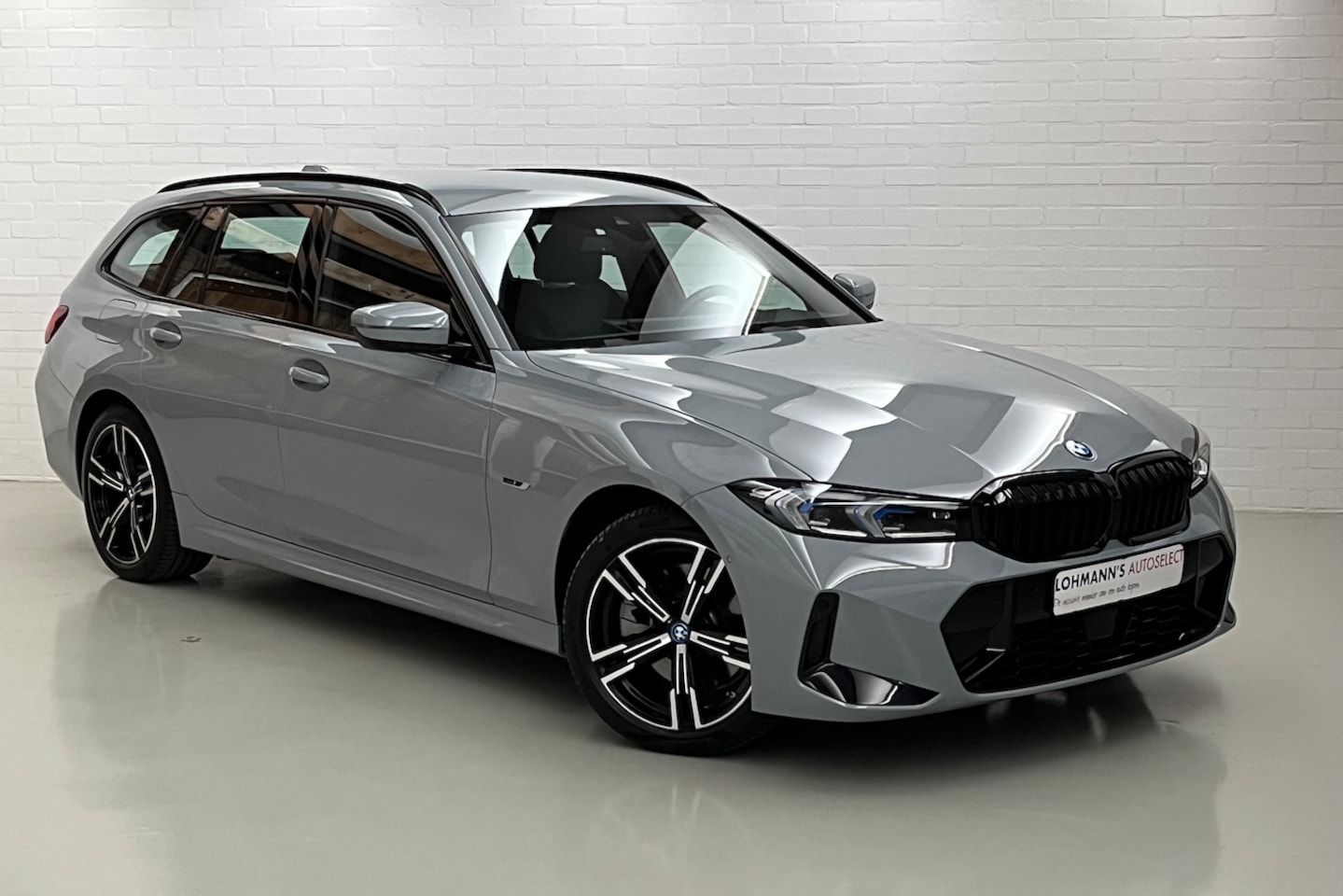 BMW 3-serie Touring - 330e Touring M-line Sportint. Ad.Cruise CarPlay - AutoWereld.nl