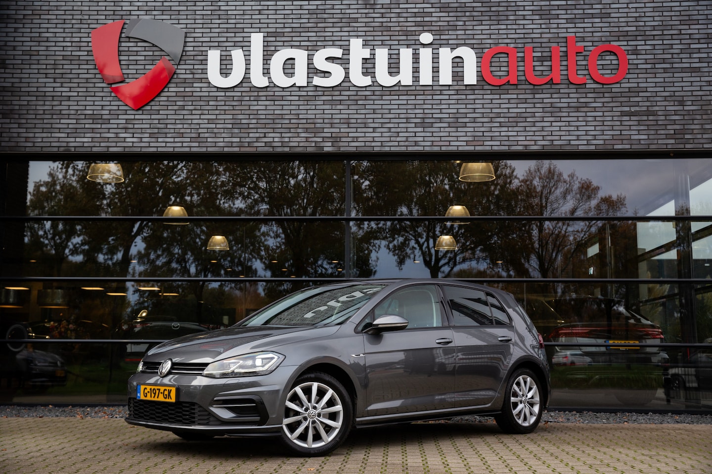 Volkswagen Golf - 1.5 TSI Highline Business R 1.5 TSI Highline Business R , Trekhaak, Carplay, - AutoWereld.nl