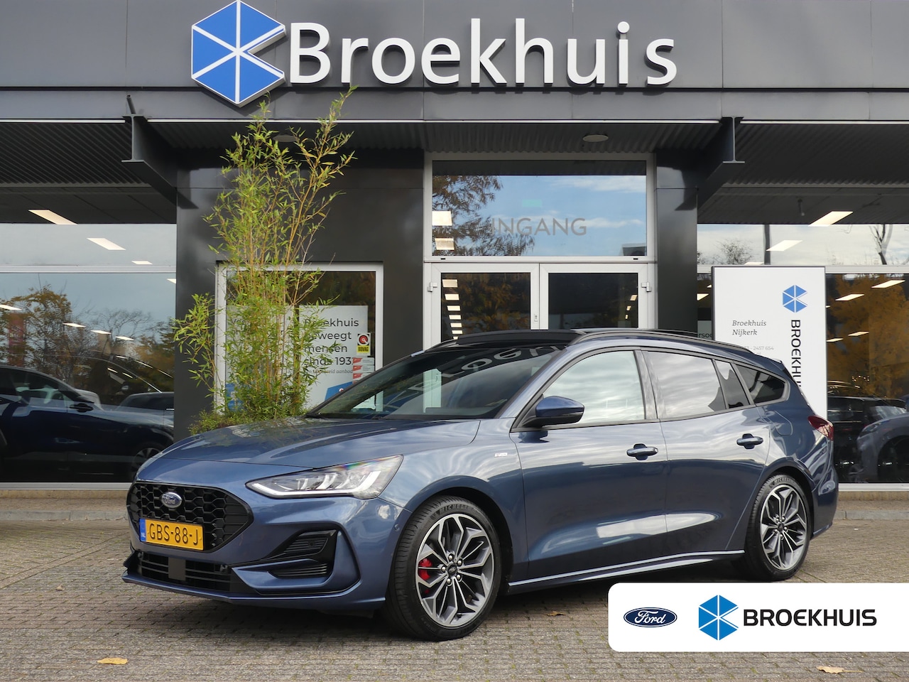 Ford Focus Wagon - 1.0 EcoBoost Hybrid 155PK ST Line X | PANORAMADAK | STOEL+STUUR+VOORRUITVERWARMING | ADAPT - AutoWereld.nl