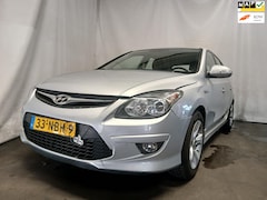 Hyundai i30 - 1.6i i-Motion Business - Front / Achter Schade