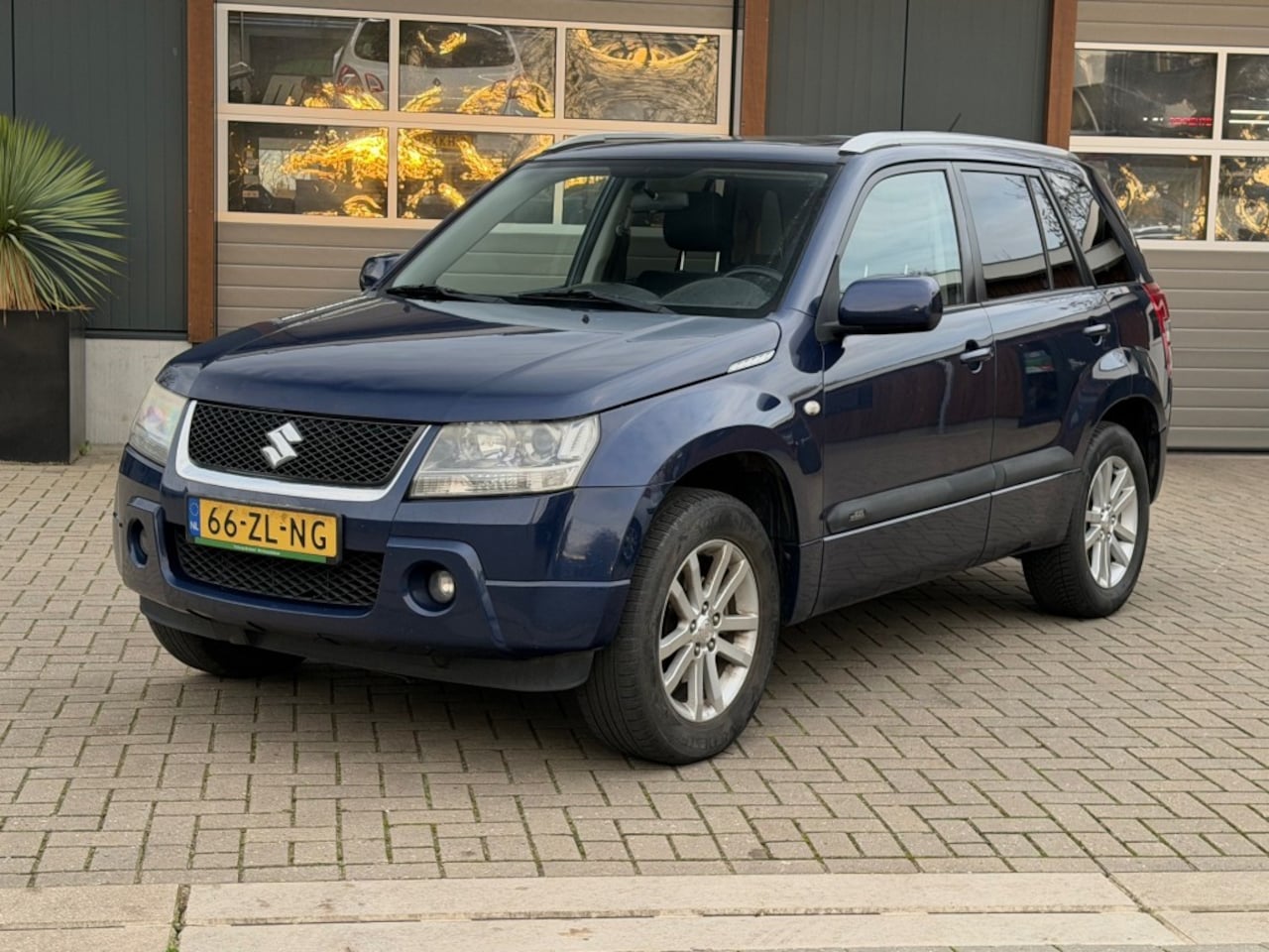 Suzuki Vitara - 2.0-16V LIMITED 4x4 4wd - AutoWereld.nl