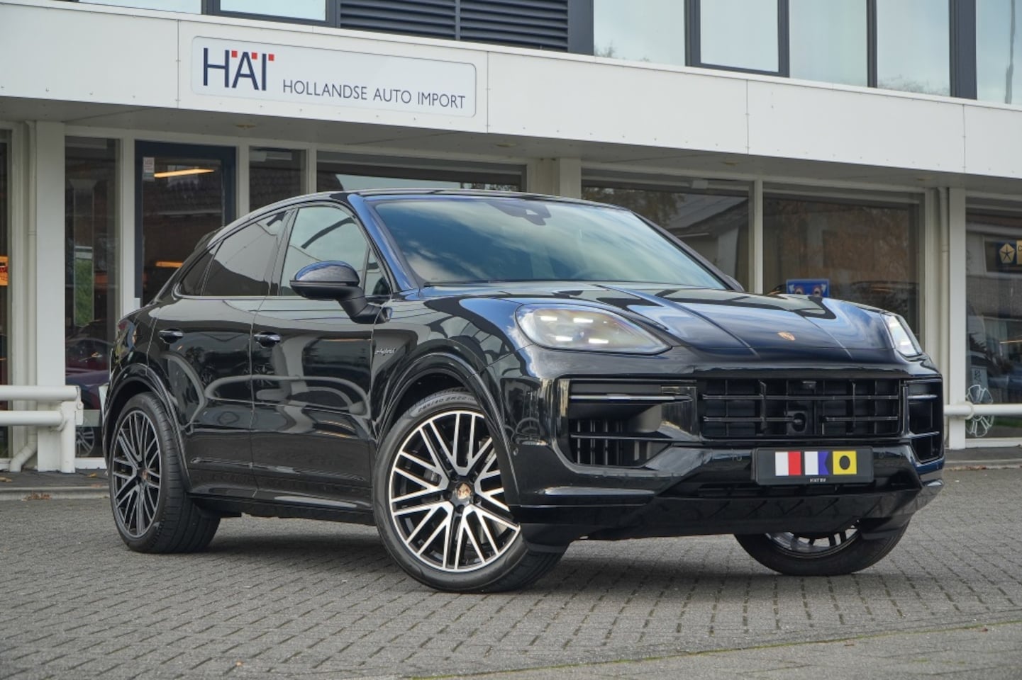 Porsche Cayenne Coupé - 3.0 S E-Hybrid I Sport design I Pano I 22 inch I ACC I - AutoWereld.nl