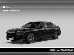 BMW 7-serie - 740d xDrive | M-Sport Pro | Automatische deuren | Glazen panoramadak Sky Lounge | Executiv