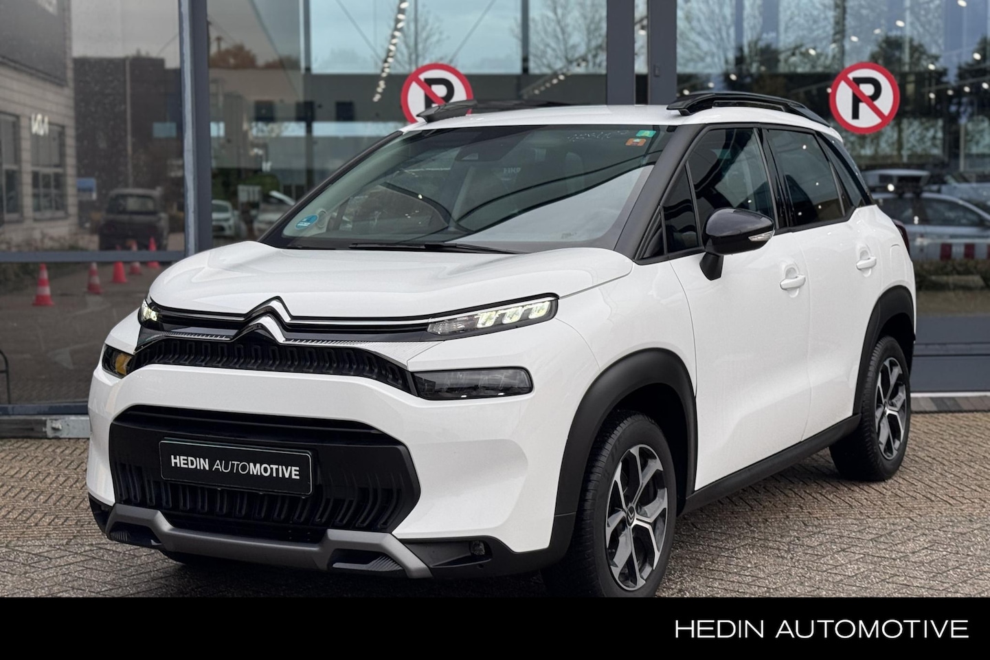 Citroën C3 Aircross - 1.2 Feel | Navigatie | PDC | Cruise control | - AutoWereld.nl