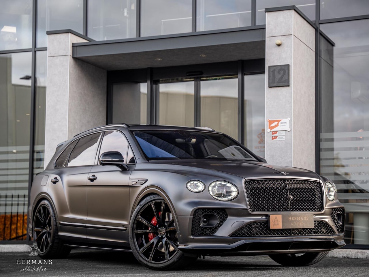 Bentley Bentayga - 4.0 V8 S / Org. NL / NAIM / Pano / Carbon / PPF - AutoWereld.nl