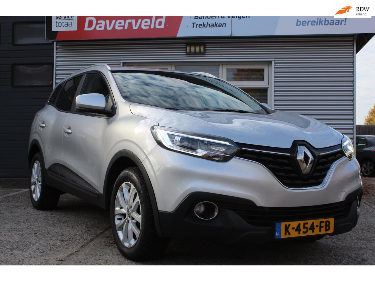 Renault Kadjar - 1.2 TCe Life nette zuinige auto, nieuwe distributie-set, airco, cruise-control, led, lane- - AutoWereld.nl