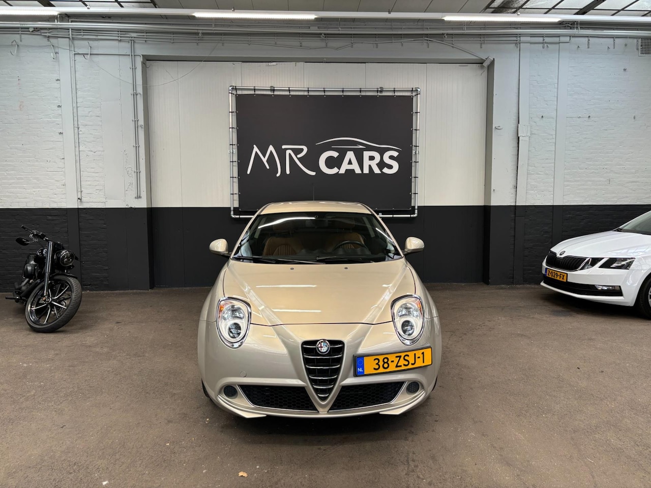 Alfa Romeo MiTo - 1.4 Distinctive Leer/Airco - AutoWereld.nl