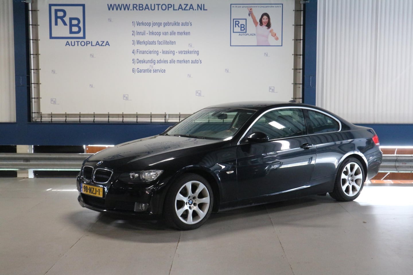 BMW 3-serie Coupé - 320i AUT / FACELIFT / MOTOR REVISIE GENOTEN ! ! - AutoWereld.nl