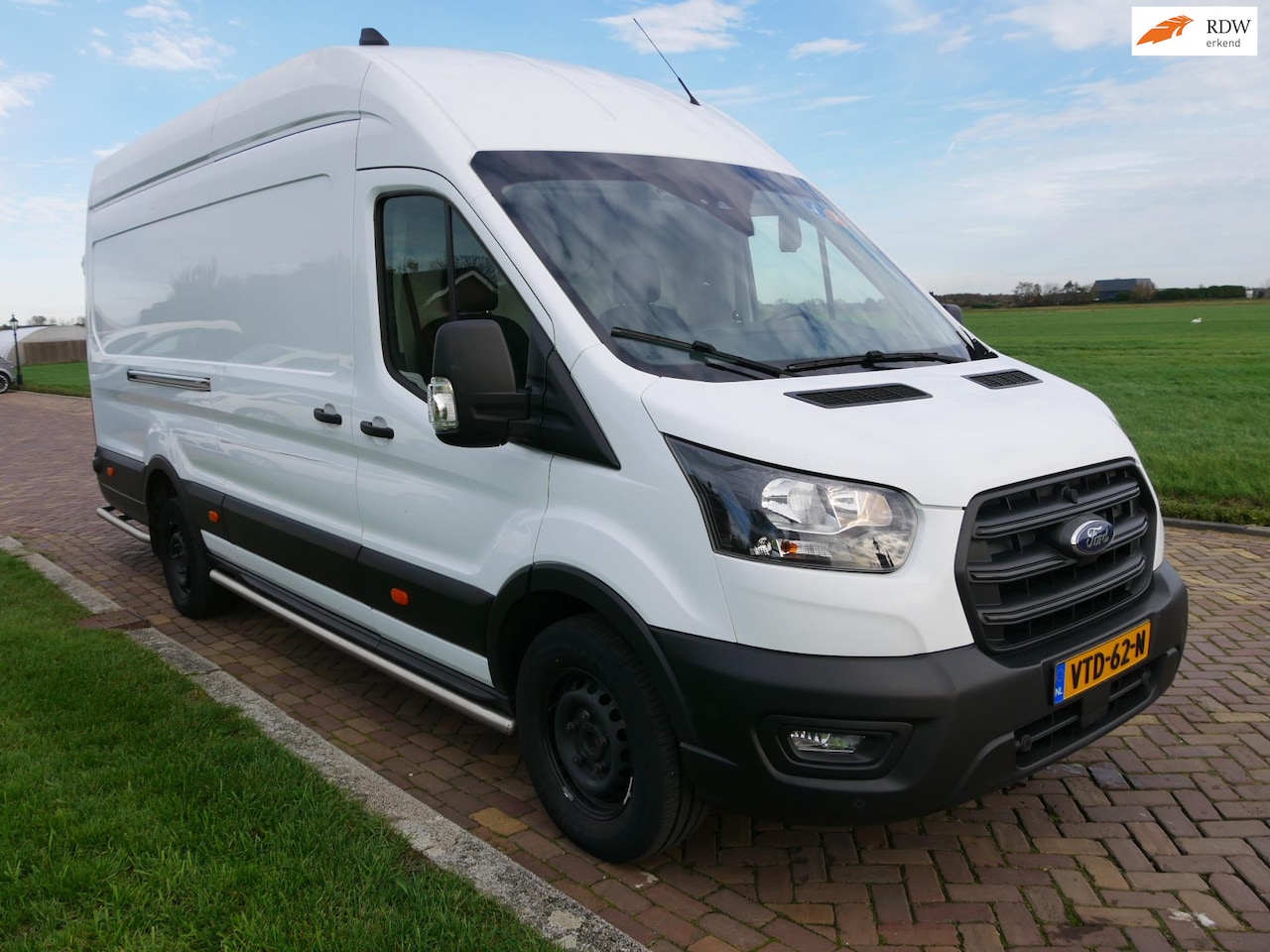 Ford Transit - 350 2.0 TDCI L4H3 Trend RWD AC CAMERA ** 10999 EX BTW ** - AutoWereld.nl