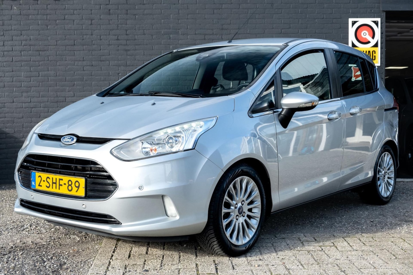 Ford B-Max - 1.0 EcoBoost Titanium | Camera | PDC | Trekhaak - AutoWereld.nl