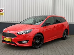 Ford Focus Wagon - 1.5 ST-Line Red & Black Edition / ST Line