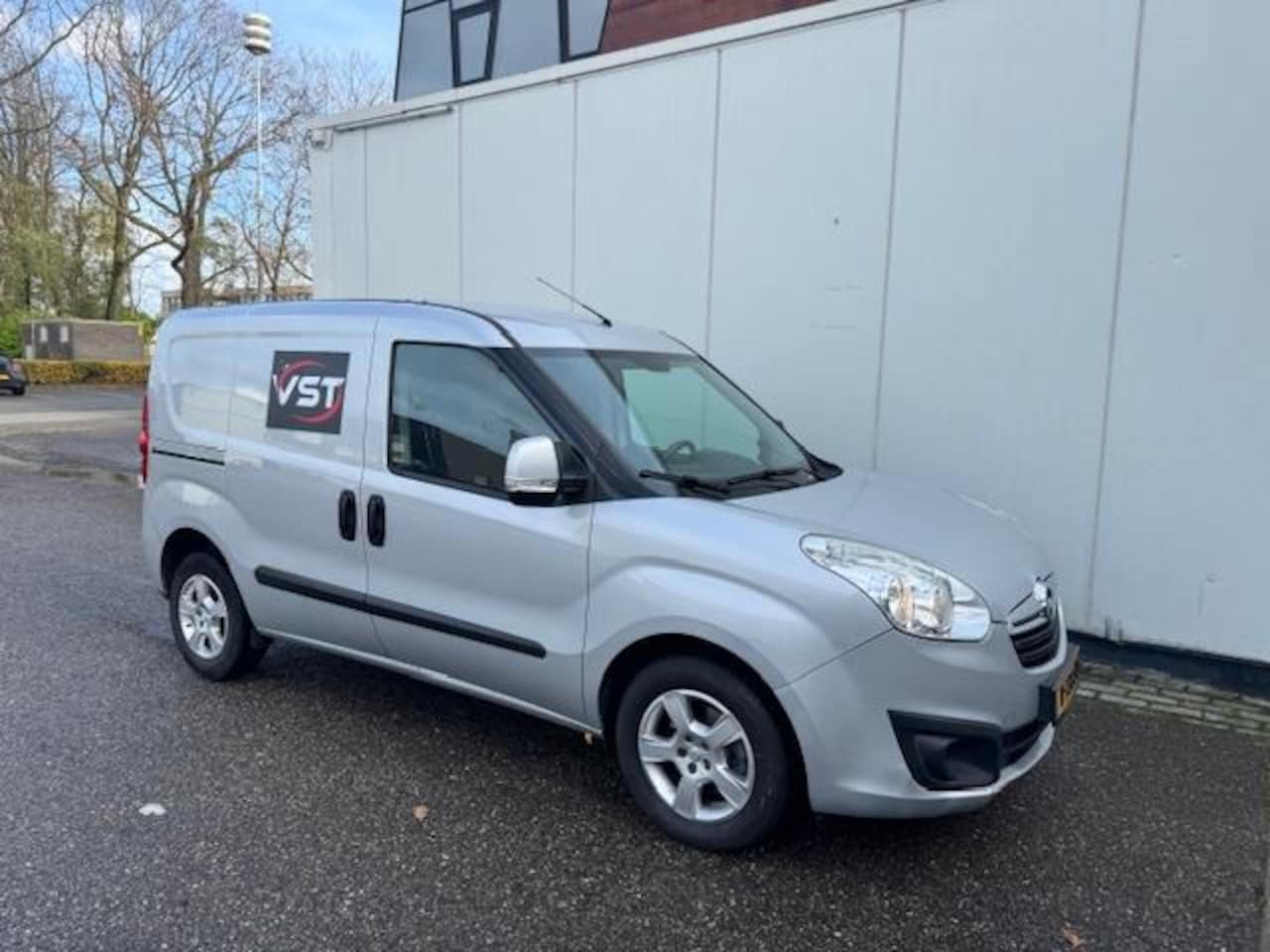 Opel Combo - 1.3 CDTi L1H1 Sport 1.3 CDTi L1H1 Sport - AutoWereld.nl