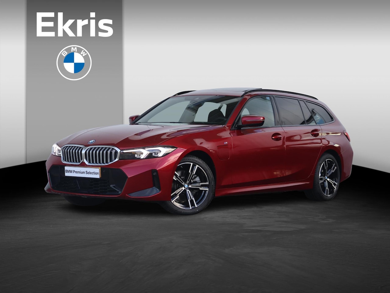 BMW 3-serie Touring - 330e M Sportpakket/ Comfort Access/ Elektrische Trekhaak/ Achteruitrijcamera/ panoramadak/ - AutoWereld.nl