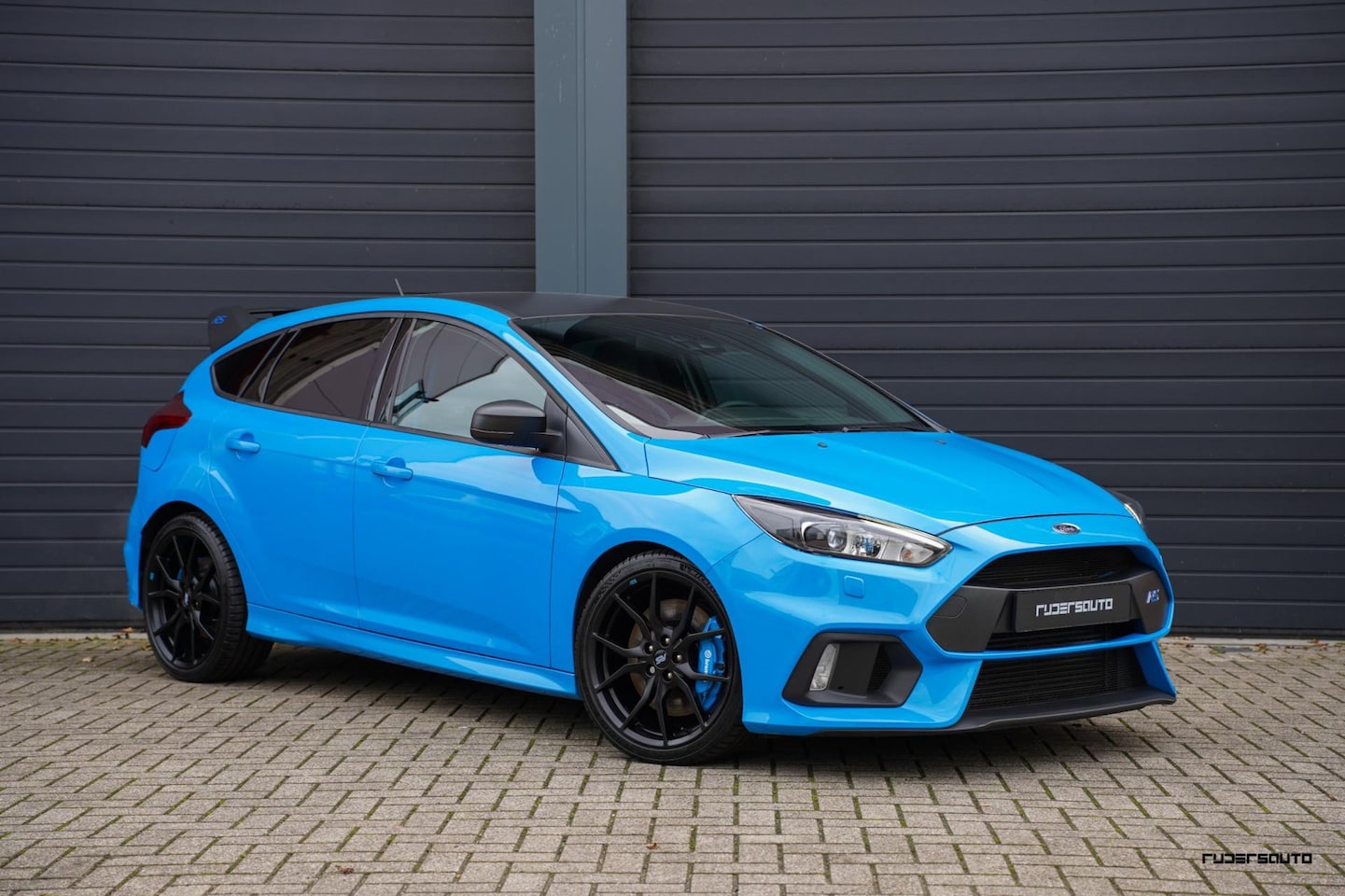 Ford Focus - 2.3 RS LSD Blue & Black | Stuurverwarming | Sony | Camera | Carplay | 2e eigenaar | 1 of 4 - AutoWereld.nl