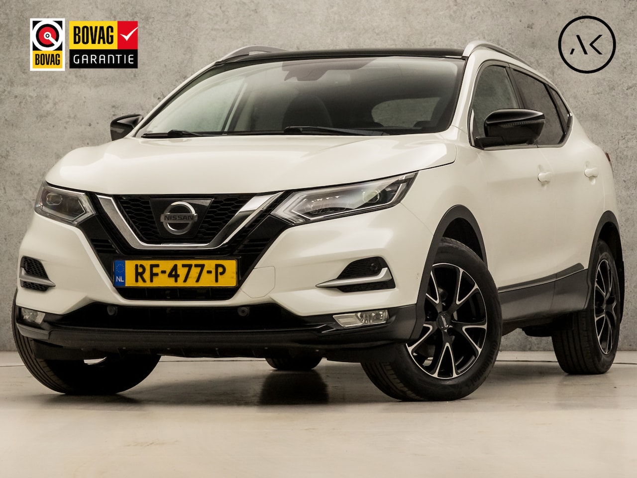 Nissan Qashqai - 1.2 Tekna Sport Automaat (PANORAMADAK, NAVIGATIE, 360 CAMERA, LEDER, STOELVERWARMING, LED - AutoWereld.nl