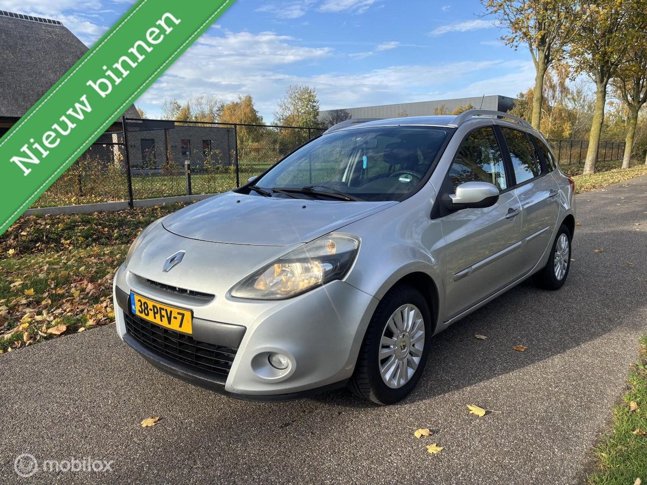 Renault Clio Estate - 1.2 TCE Collection 2011 NETTE AUTO - AutoWereld.nl