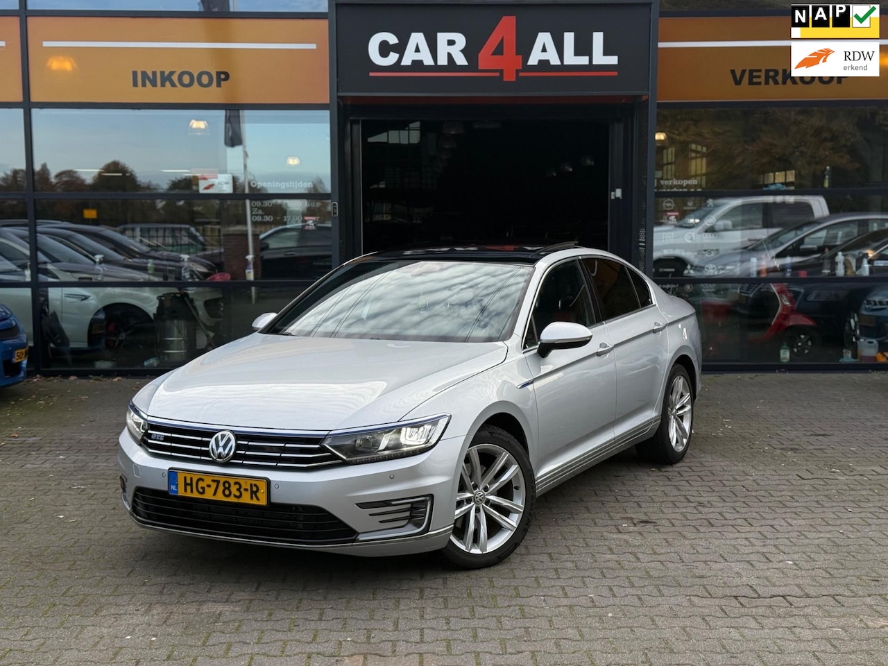 Volkswagen Passat - 1.4 TSI GTE Highline PANO/LEDER/CAMERA/APK 29-10-2026 - AutoWereld.nl