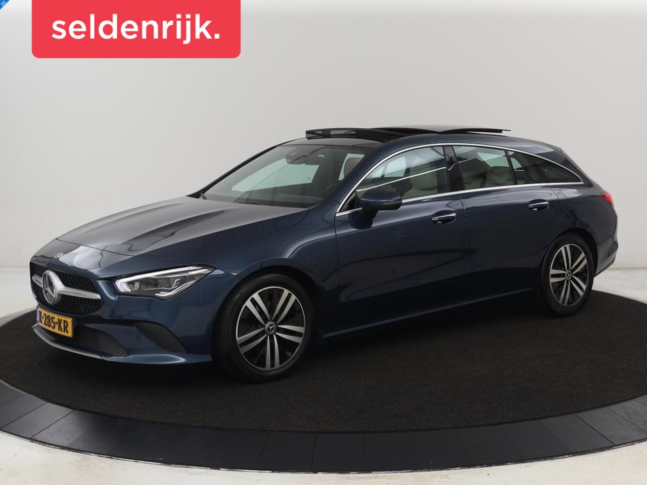 Mercedes-Benz CLA-Klasse - 180 Business Solution Luxury | Panoramadak | Leder | Trekhaak | Stoelverwarming | Keyless - AutoWereld.nl