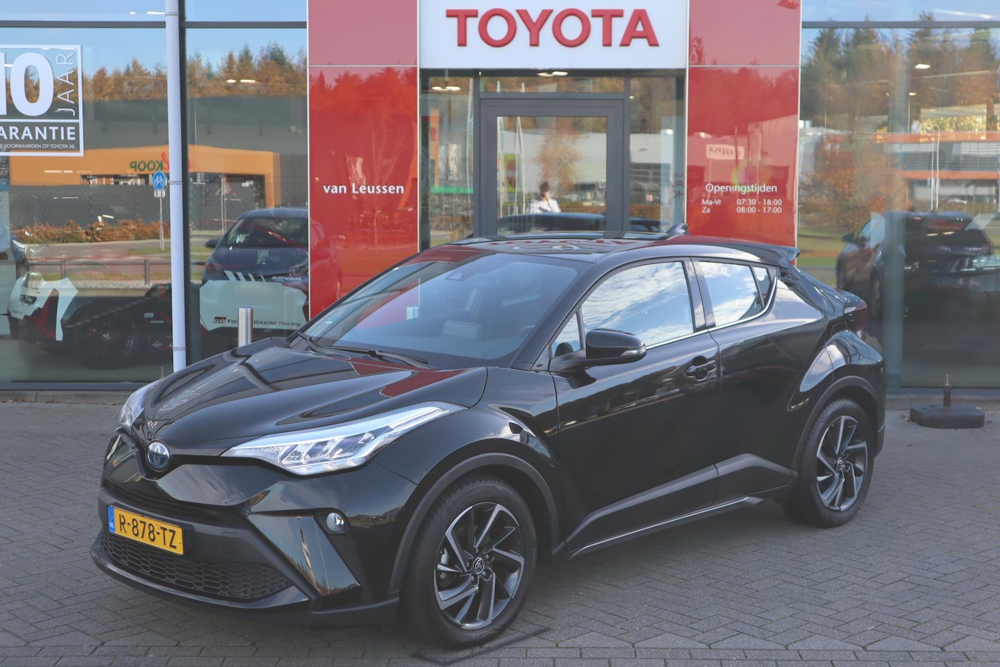 Toyota C-HR - 2.0 HYBRID DYNAMIC APPLE/ANDROID NAVI KEYLESS ALL-SEASON DAB+ 18"LMV - AutoWereld.nl