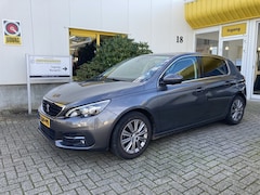 Peugeot 308 - 1.2 PureTech Allure Panoramadak Trekhaak Navi