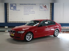BMW 3-serie - 318i AUTOMAAT / NAP / RED ALERT