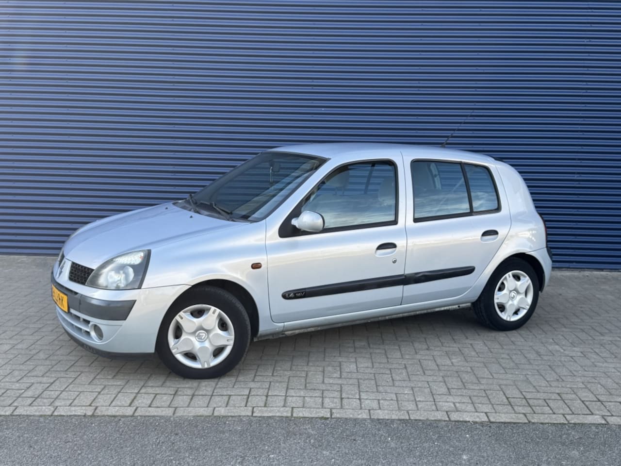 Renault Clio - 1.4-16V Privilège / Automaat / Airco / NAP - AutoWereld.nl