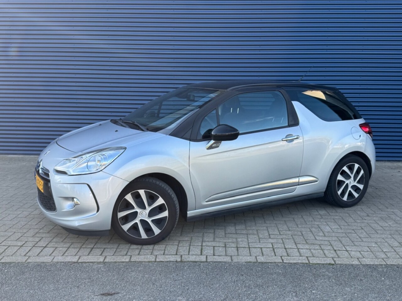 Citroën DS3 - 1.6 e-HDi So Chic 1.6 e-HDi So Chic / NAVI / Clima - AutoWereld.nl