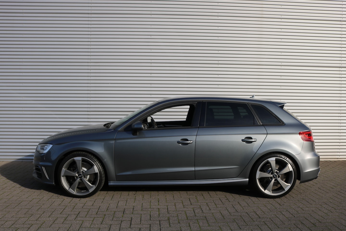 Audi S3 - 2.0 TFSI Quattro Pro Line Plus 301PK (Sportinterieur Navi Clima Cruise 19InchLMV Pdc V+A P - AutoWereld.nl