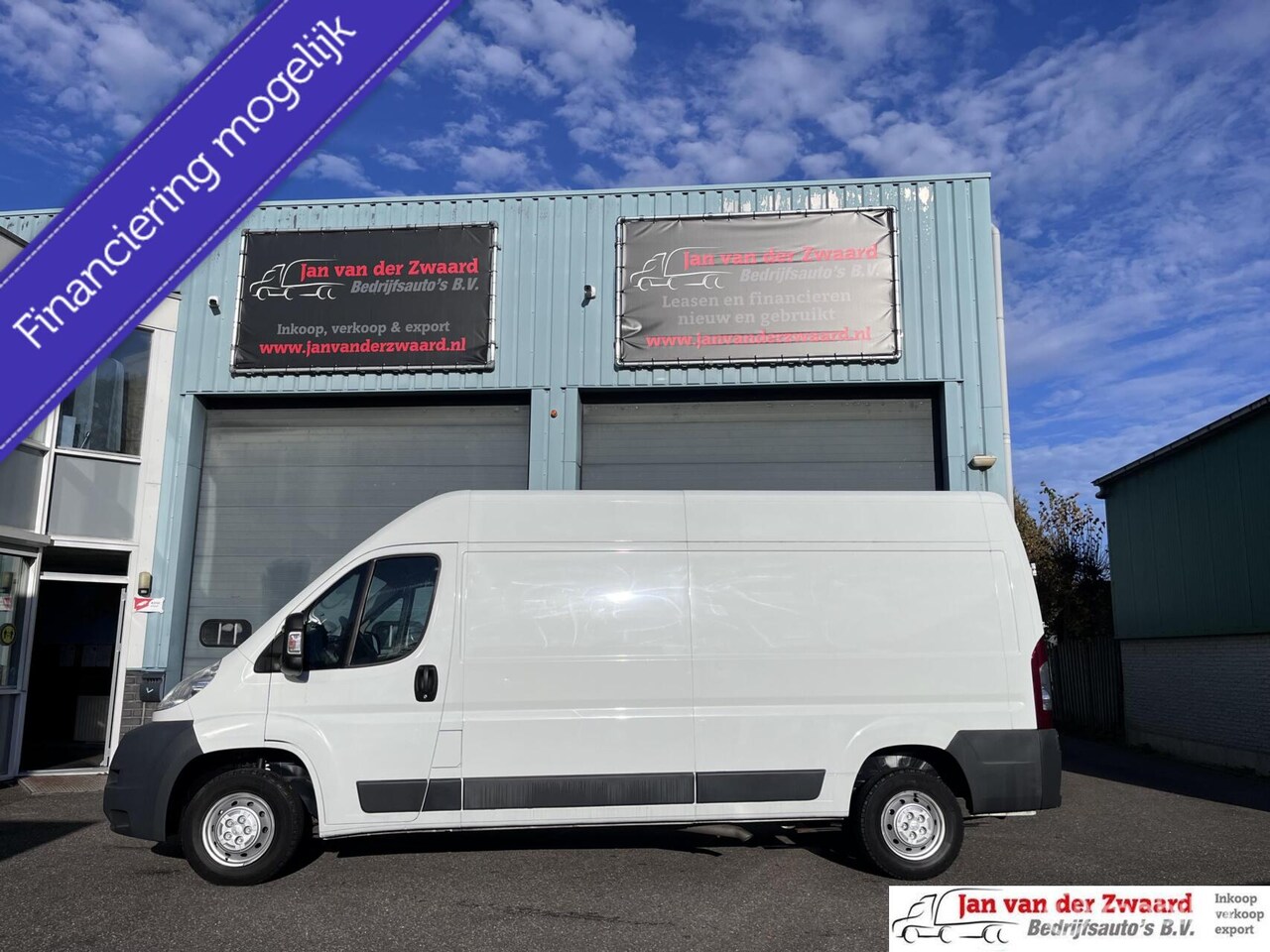 Peugeot Boxer - 335 3.0 HDI !77 PK L3H2 Airco Trekhaak - AutoWereld.nl