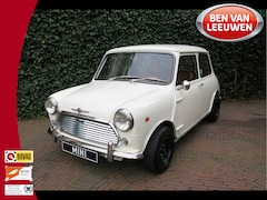 MINI 1275 - Authi Morris 1275C met Hydrolastic, Leder, schijfremmen en 10"