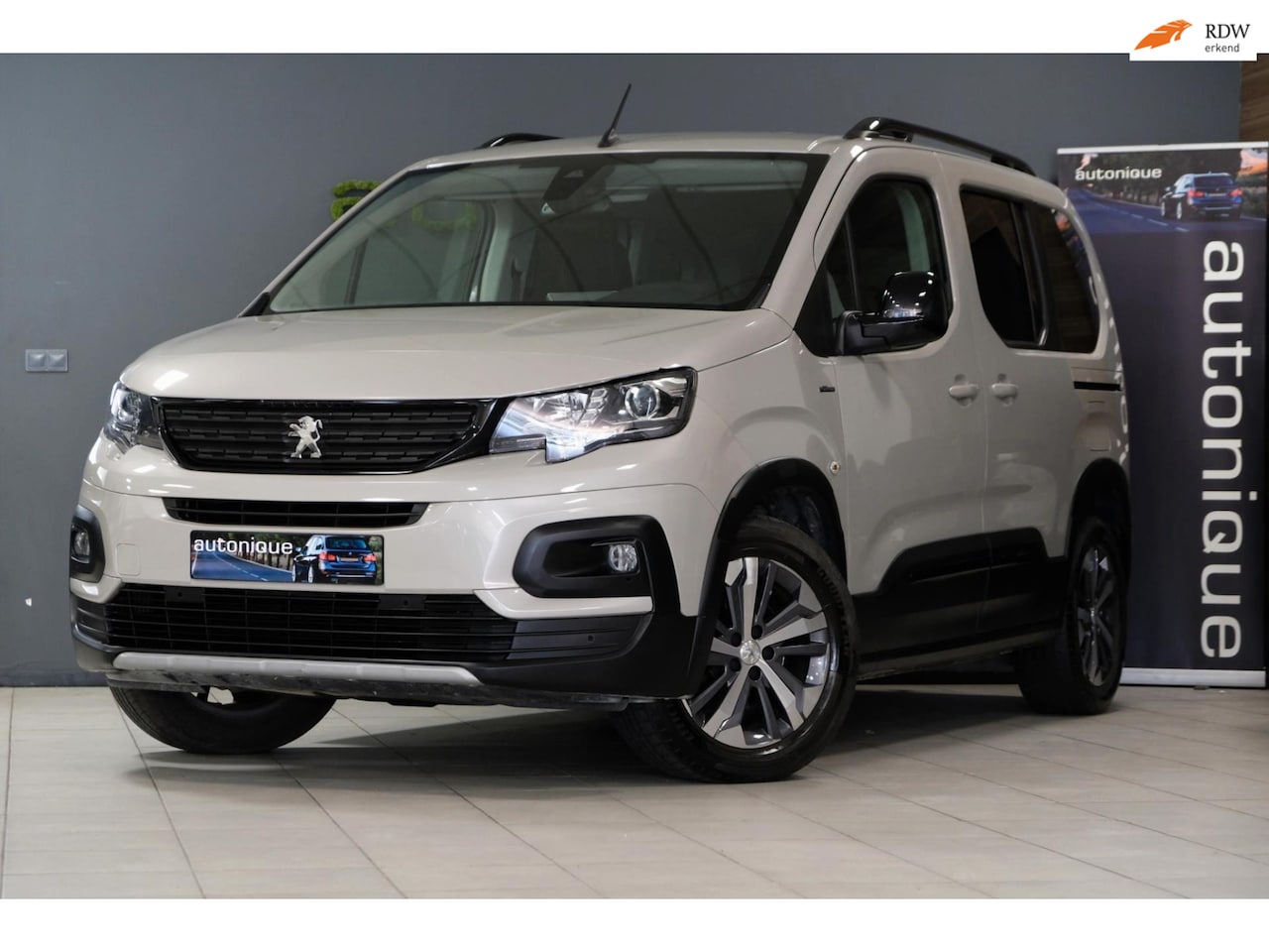 Peugeot Rifter - 1.2 Puretech GT-Line *54.000km* Trekhaak/Navi/Camera |DISTRIBUTIERIEM VERNIEUWD| - AutoWereld.nl