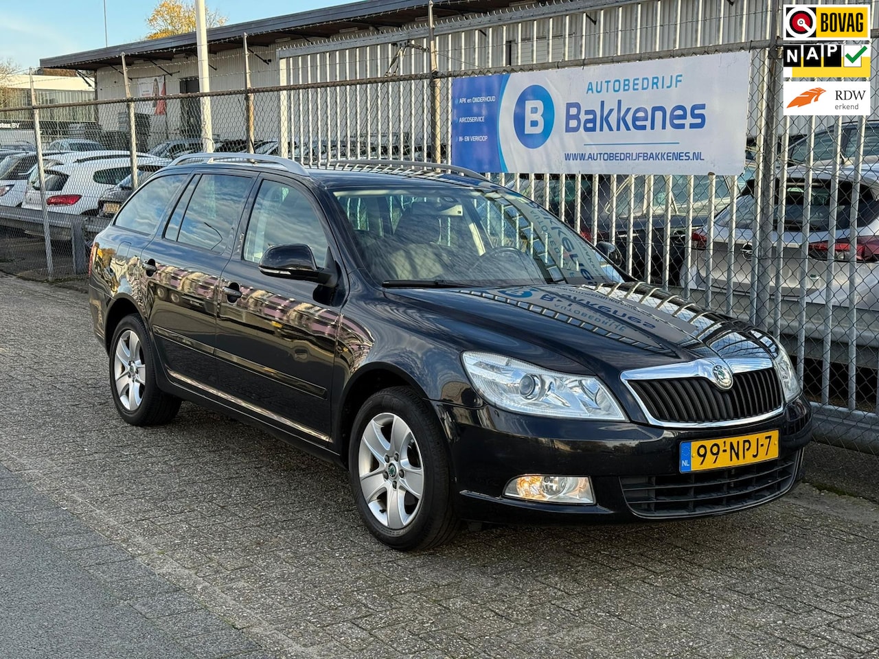 Skoda Octavia Combi - 1.2 TSI Elegance | Airco | Cruise | Trekhaak - AutoWereld.nl
