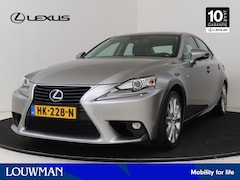 Lexus IS - 300h 25th Edition | Stoelverwarming | Parkeersensoren | Navigatie |