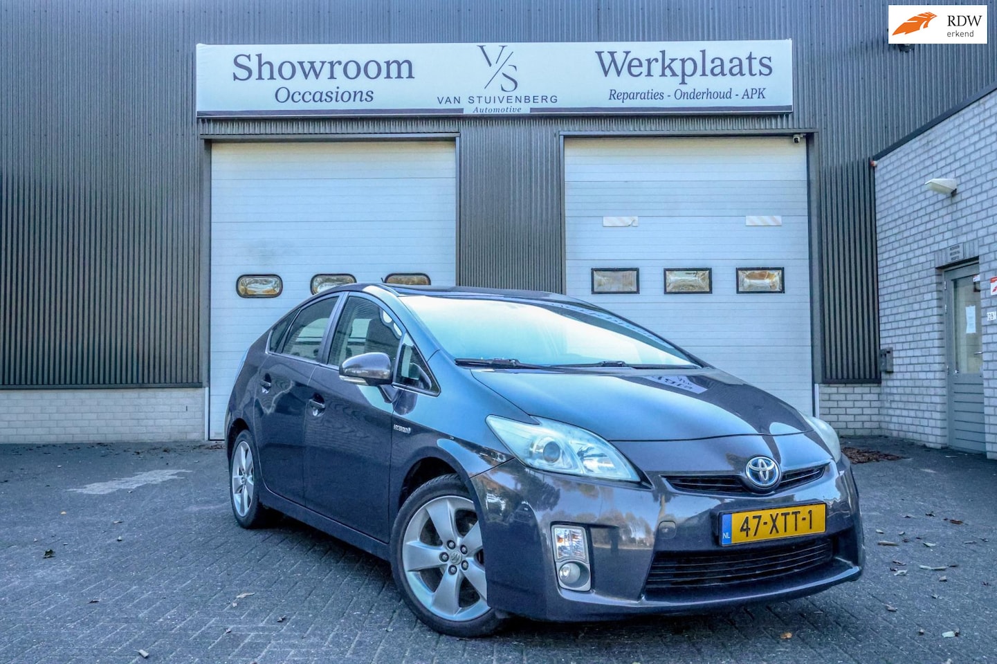 Toyota Prius - 1.8 Aspiration KEYLESS APK Dealer onderhoud APK - AutoWereld.nl