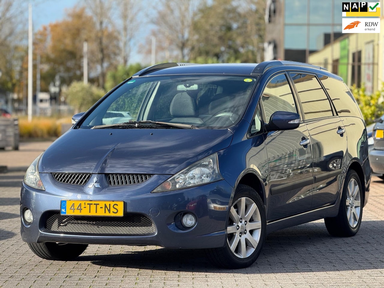 Mitsubishi Grandis - 2.4-16V InSport | Automaat | 7-Persoons | Parkeersensoren | Trekhaak | Climate control | O - AutoWereld.nl