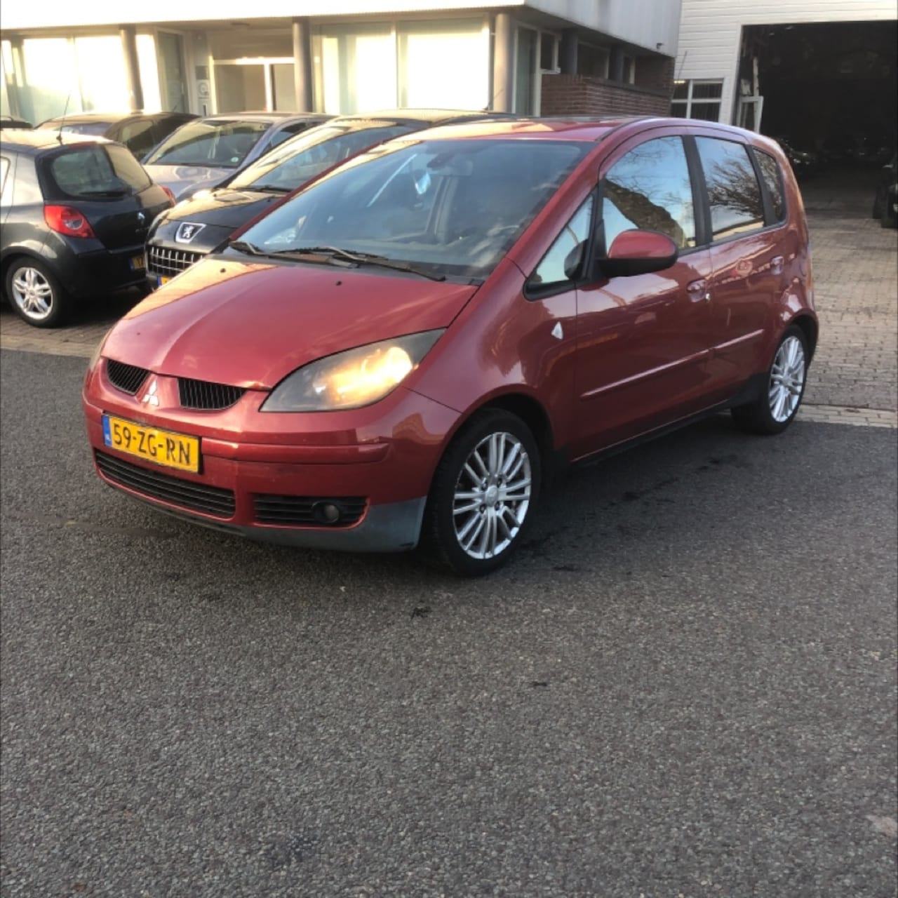 Mitsubishi Colt - 1.5 Sky 5 Deurs, Airco,Panorama dak enz enz Prijs is zo mee,Prijs incl nieuwe Apk is 1250, - AutoWereld.nl