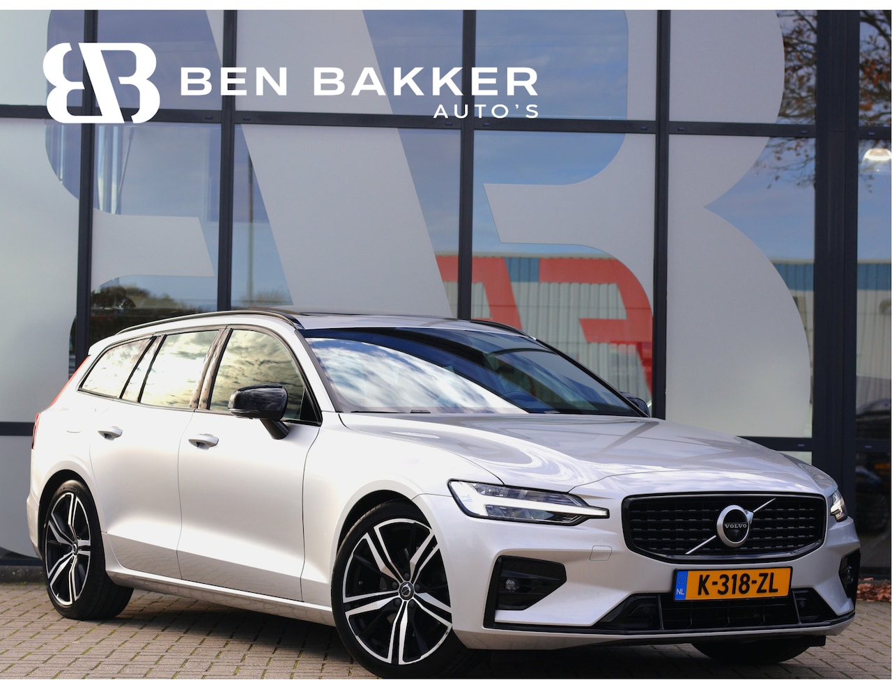 Volvo V60 - 2.0 B3 R-Design | Pano | Harman/Kardon | HUD | 4-zone Clima | Memory | 360 cam | Haak | - AutoWereld.nl