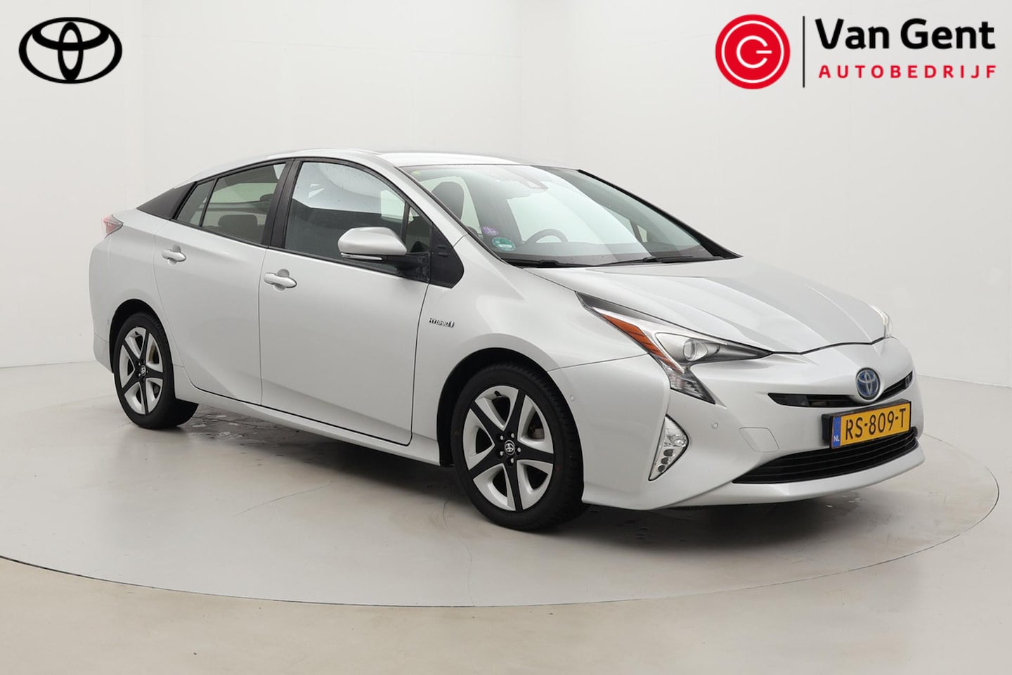 Toyota Prius - 1.8 Executive | Trekhaak | Leder | Navigatie | Dodehoek detectie | Head-up display | JBL | - AutoWereld.nl