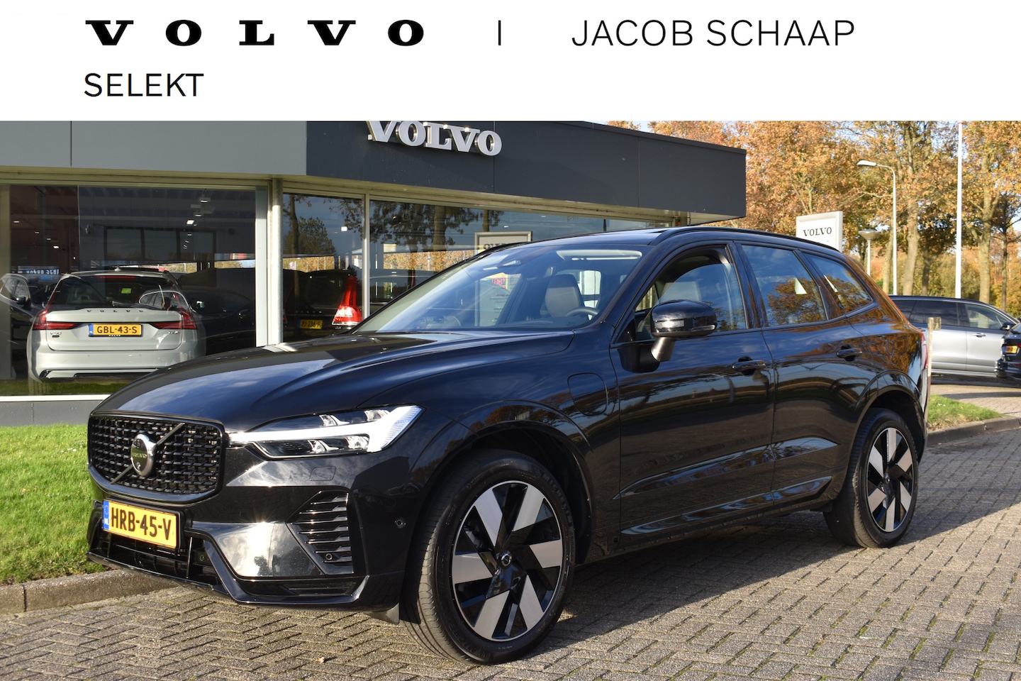 Volvo XC60 - T6 AWD 350PK Plug-in Hybrid Ultra Dark | Trekhaak | Leer | H&K | ACC | Thuislader | - AutoWereld.nl