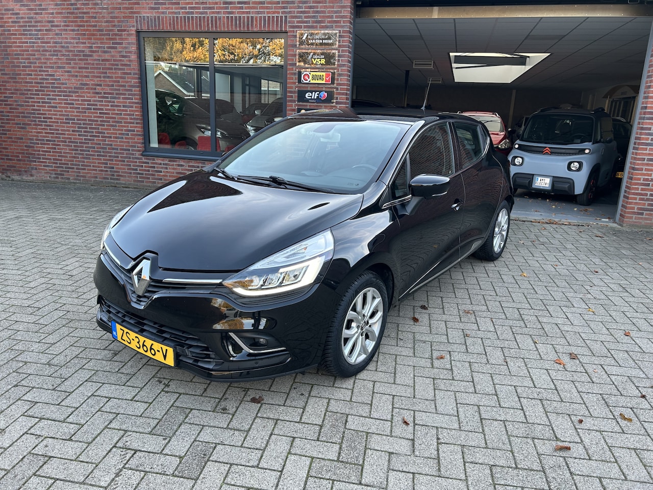Renault Clio - 1.2 TCe Intens/Automaat/ All season banden - AutoWereld.nl