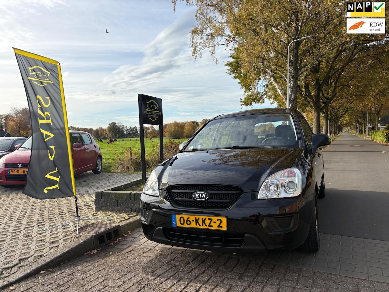 Kia Carens - 2.0 CVVT X-tra AIRCO,ELEKT PAKKET,MULTIMEDIA,AUX,TREKHAAK,SPORTVELGEN,MET APK - AutoWereld.nl