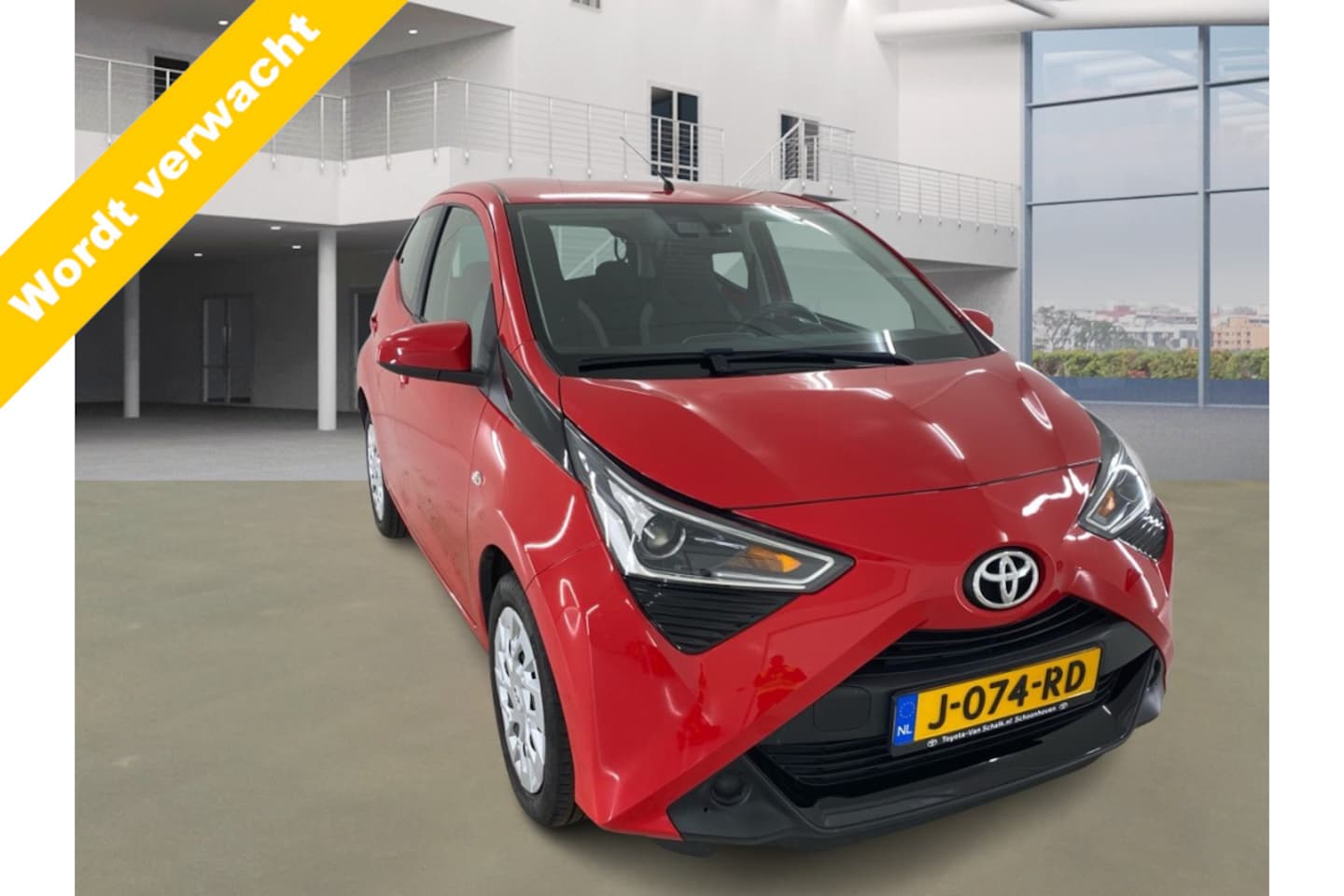 Toyota Aygo - 1.0 VVT-i x-play AUT! 1e Eig! Camera! Carplay! VERWACHT! - AutoWereld.nl