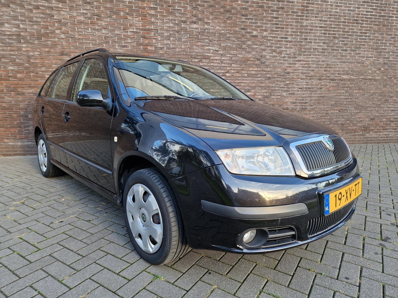 Skoda Fabia Combi - 1.4-16V Spirit+ airco cruise APK 11-2026 - AutoWereld.nl
